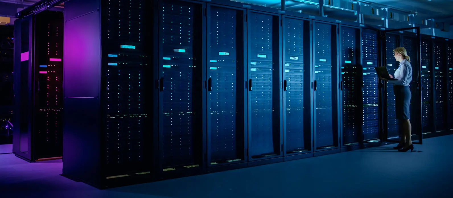 New Cybersecurity Weekly: Log4j vulnerability, Guarding against smishing and Navigating privacy laws